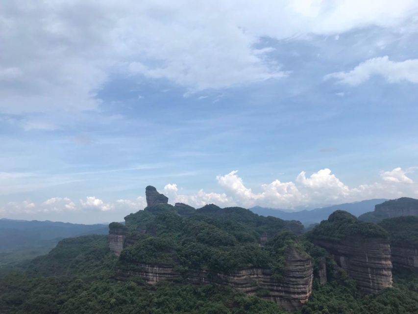 From Guangzhou: Mount Danxia and Nanhua Temple Full-Day - Who this tour suits best
