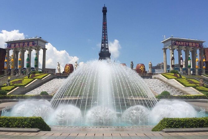 From Hong kong to Shenzhen tour with Flexible Itinerary / English - Shenzhen Civic Center: Futian’s modern centerpiece and photo-friendly plaza time