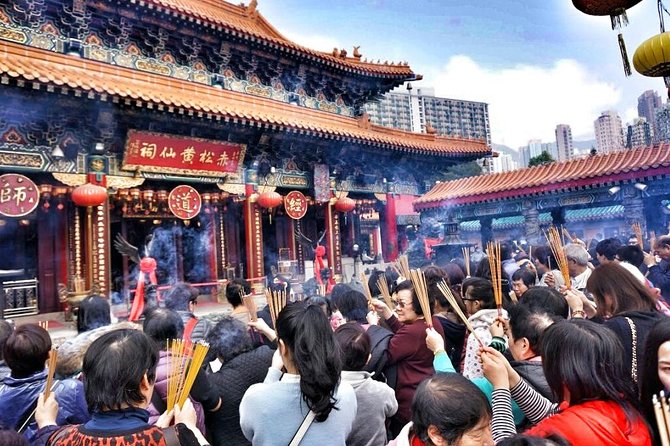 Full-Day Private Customized Walking Tour of Hong Kong - The day starts at 9:00 am, and you meet your guide near you