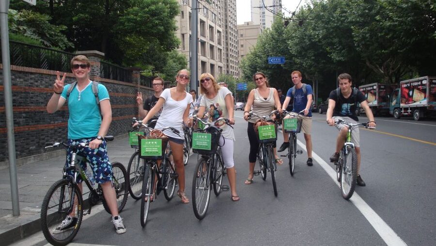 Full-Day Shanghai Classic Bike Tour - Lunch in the old town, plus time to browse