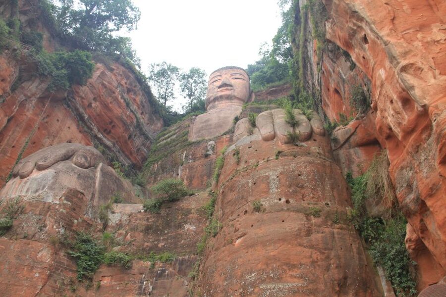 Full-Day Tour of Leshan's Giant Buddha from Chengdu - Leshan Grand Buddha Scenic Area: stairs, photo stops, and the river option
