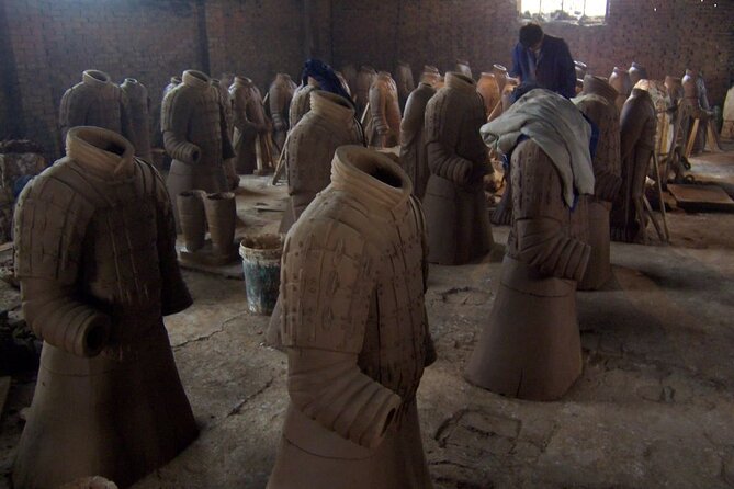Group Bus Tour to Terracotta Warriors with Hotel Pickup & Lunch - Timing tips: how to avoid the worst parts of a crowded day