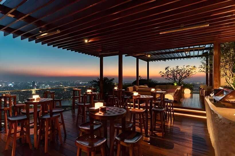 GuangZhou: 70 Floor RoofTop openair Bar, Sunset & Light Show - The Snack Menus: What the Small Plates Actually Feel Like