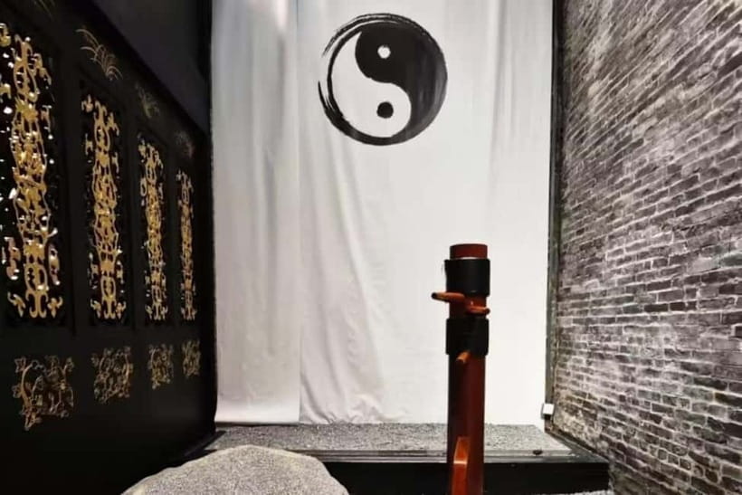 Guangzhou Cultural Gems: Bruce Lee's Home & Heritage Sites - Beijing Road Ancient Path: Song Dynasty streets under glass and a famous broken brick