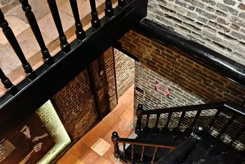 Guangzhou Cultural Gems: Bruce Lee's Home & Heritage Sites - Who should book this experience