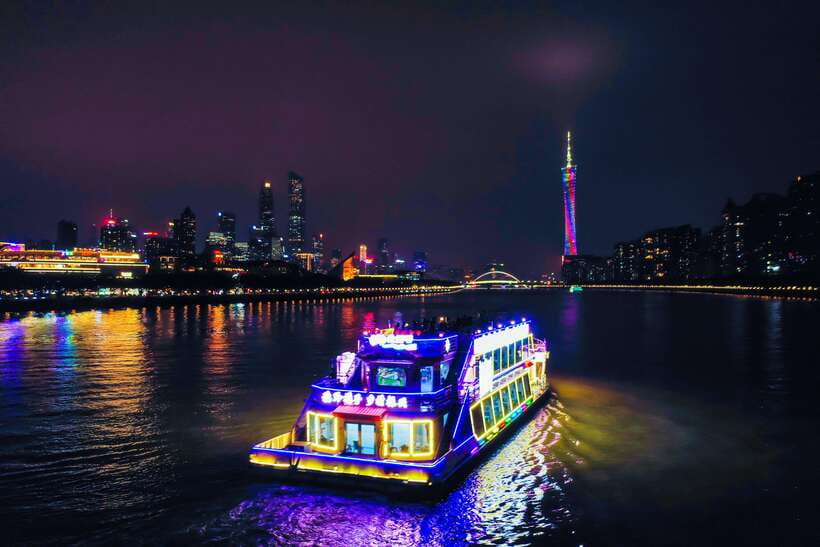 Guangzhou: Roundtrip Cruise Night View from Canton Tower - Canton Tower light show, what makes it feel special from the water