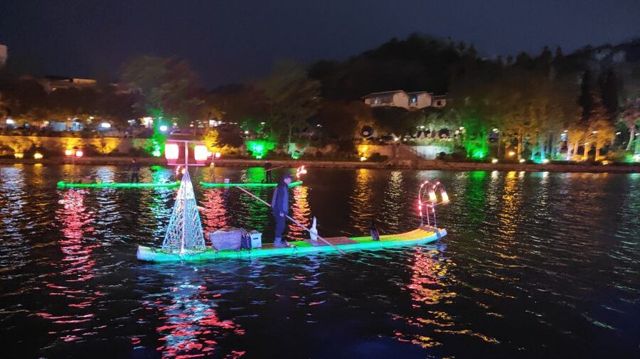 Guilin: Four Lakes Night Cruise with Round-trip Transfer - Local Opera, Minority Songs, and Music That Makes the Cruise Feel Like a Show