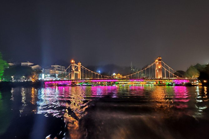 Guilin Four lakes night cruise with the English speaking driver from Guilin hotel - Entering the night scene: why Guilin’s Four Lakes works so well