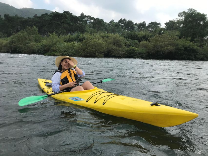 Guilin: Kayaking Adventure with Local Guide - Two Hours of Paddling: Calm Water, Rough-Water Surf Fun, and Skill Building