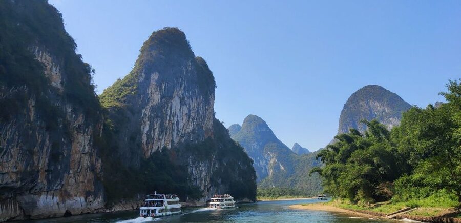 Guilin: Private Full-Day Li River Cruise and Liusanjie Show - Your Li River Cruise Timing (09:00 to 14:00) and What You’ll Notice