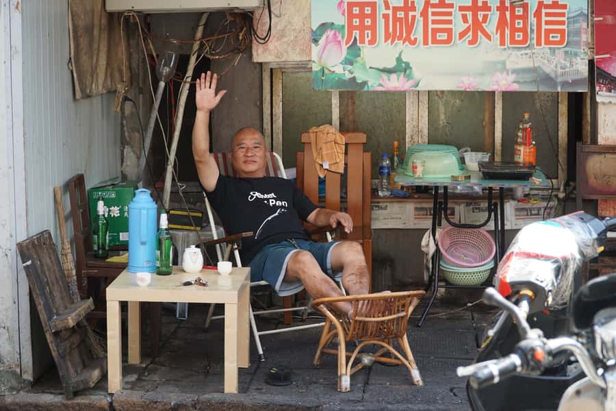 Half-Day Old Shanghai Small Group Bike Tour (Day & Night) - Tianzifang: Thin Lanes, Art Galleries, and Coffee-Shop Energy