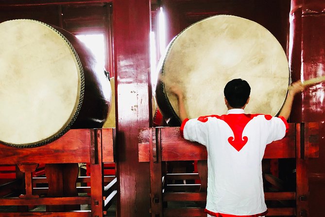 Half-Day Private Beijing Hutong Walking Tour with Dim Sum - Tea stop and street shopping, kept light