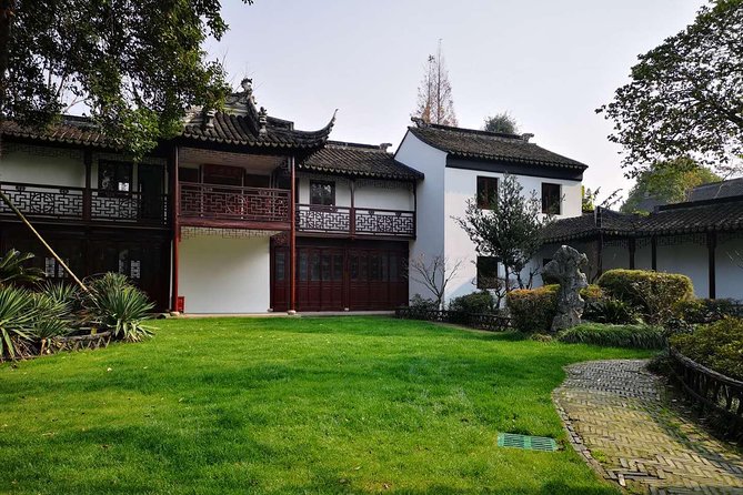 Half-Day Private Zhujiajiao Water Town Tour with Boat Ride from Shanghai - Why Zhujiajiao feels like a real Shanghai break