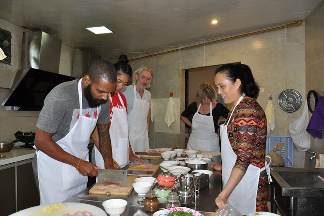 Half-Day Sichuan Cooking Class Experience in Chengdu - Getting There at 4:00 pm: Pickup, Timing, and Group Size