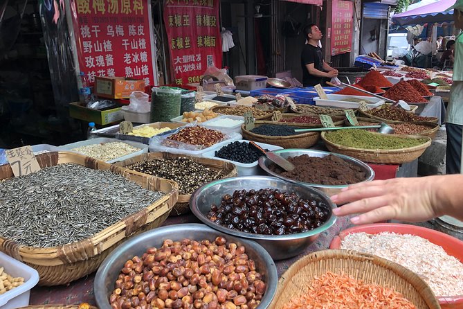 Half-Day Xi'an Biang Biang Noodles Cooking with a Market Visit - Where to start: Sajin Bridge and the walk into the Muslim Quarter scene