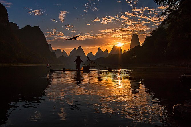 Half-day Xingping photographic Sunrise tour with the Fisherman - Cormorant Fishing Details You Can Use with Your Camera