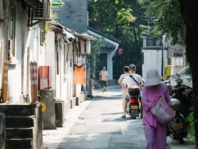 Hangzhou Insider Mini-Hike: TCM, Hill Views and Wet Market - Meeting at 鼓楼堂 (Gulou Church) and getting your bearings fast