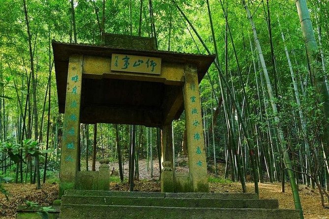 Hangzhou Jiuxi and Hupao Spring Hiking Day Trip from Shanghai by Bullet Train - Why this Hangzhou hike fits a Shanghai day trip
