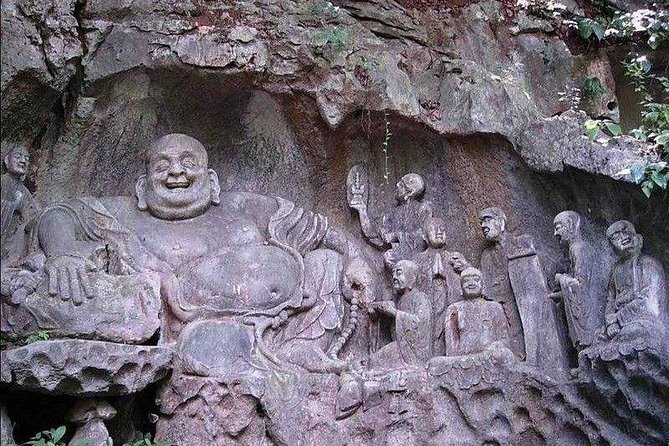 Hangzhou Private Flexible Day Tour with West Lake Boat Cruise - Stop 1: Fei Lai Feng and the stone Buddhas of the grottoes
