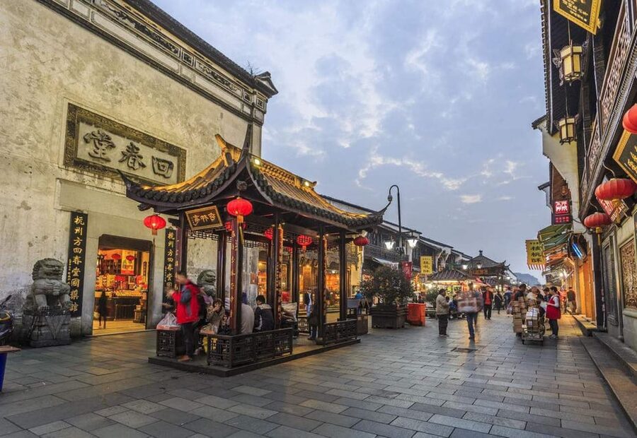 Hangzhou Private One Day Trip from Shanghai by Bullet Train - West Lake UNESCO: Lotus Park, Folklore, and the Calm Choice of a Boat Ride