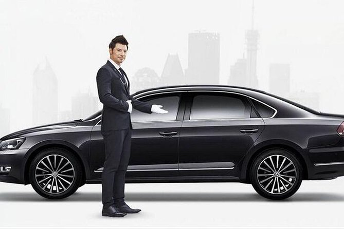 Hangzhou Xiaoshan Airport To Hangzhou downtown city one way private transfer - The car ride: comfort, luggage space, and small helpful extras