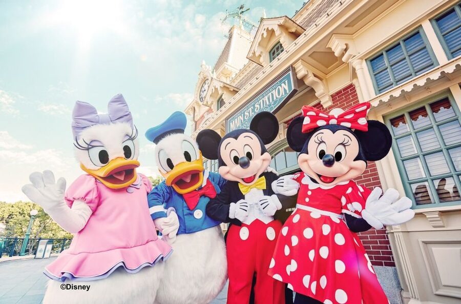Hong Kong Disneyland Park Tickets - 20th Anniversary events at the Castle of Magical Dreams: what to prioritize