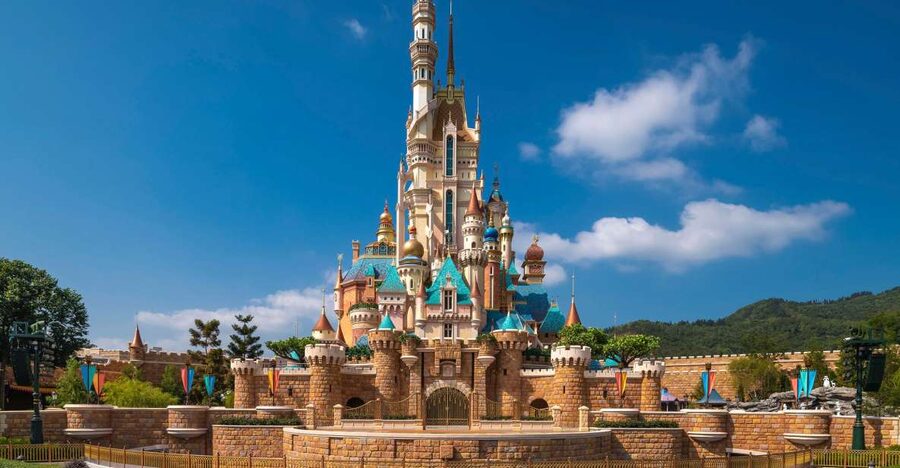 Hong Kong Disneyland Park Tickets - How I’d plan your one day for the best odds with parades and night shows