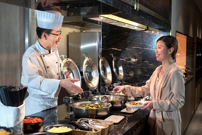 Hong Kong International Airport Plaza Premium Lounge Access - How to spend your lounge time well (a simple layover plan)