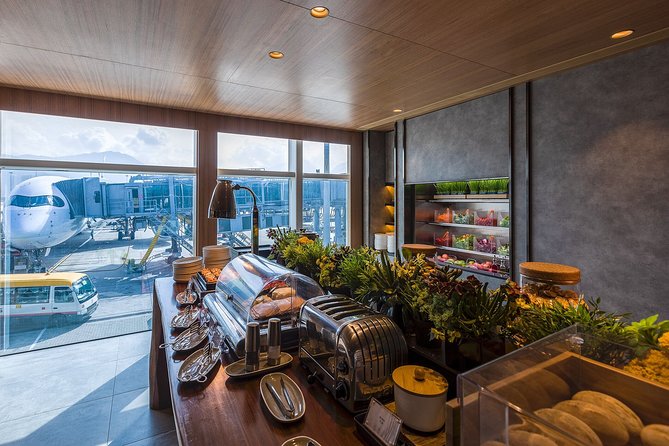 Hong Kong International Airport Plaza Premium Lounge Access - Arrivals lounge vs departures lounge, and the security reality