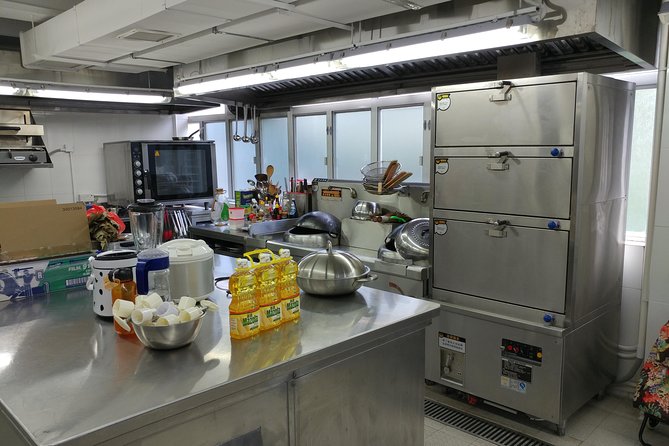 Hong Kong Market Walking Tour & Chinese Cooking Class - Key moments that make this tour worth your time