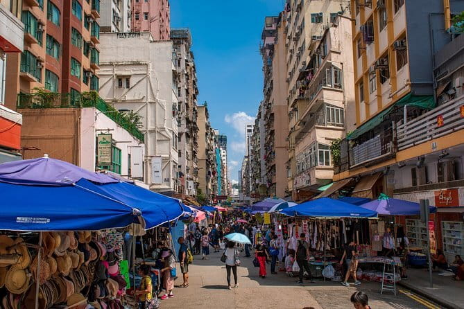Hong Kong Photography Masterclass - Private Photography Lesson - Nathan Road: street practice for neon, motion, and people