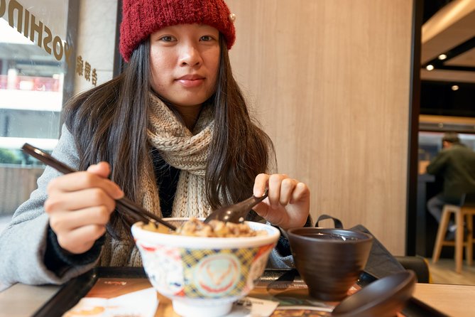 Hong Kong Private & Personalized Street Food Tour with a Local - Meeting at MTR Prince Edward and pacing a 4-hour walk