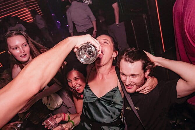 Hong Kong Pub Crawl at Lan Kwai Fong (LKF) - Start at Dead & Lan Kwai Fong, then follow the host into the noise