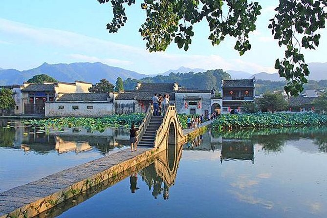Hongcun Ancient Village Half-Day Private Tour from Huangshan - Huizhou architecture and the Crouching Tiger Hidden Dragon connection