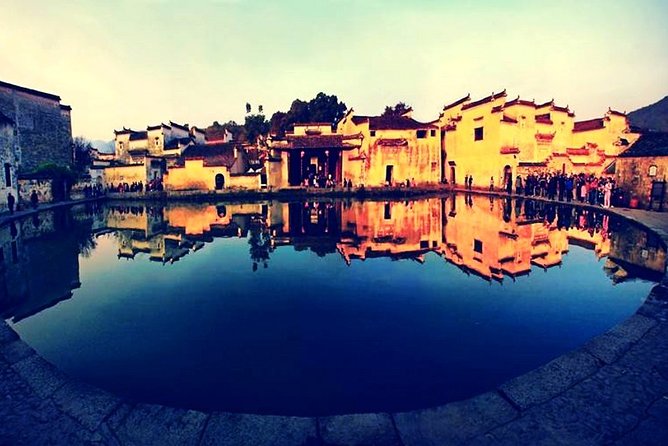 Hongcun Ancient Village Half-Day Private Tour from Huangshan - What to bring, what to wear, and how to pace yourself