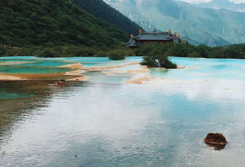 Huanglong Scenic Area: Explore Stunning Five-Colored Ponds - Starting Points: Choosing Between Two Ways to Begin