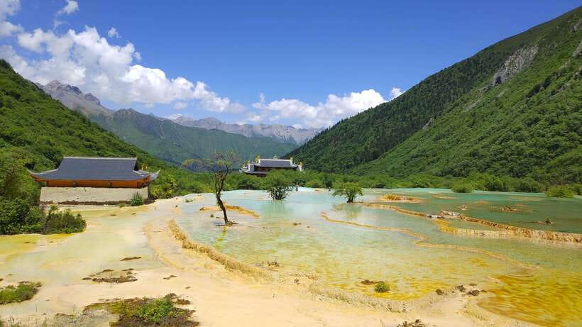 Huanglong Scenic Area: Explore Stunning Five-Colored Ponds - Meeting Up and the Support System That Makes Entry Easier