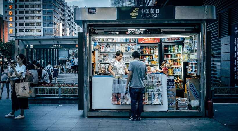 Huaqiangbei Insider Tour: Explore Shenzhen’s Tech Wonderland - Watching Broken Devices Get Fixed: The Part That Teaches You Most