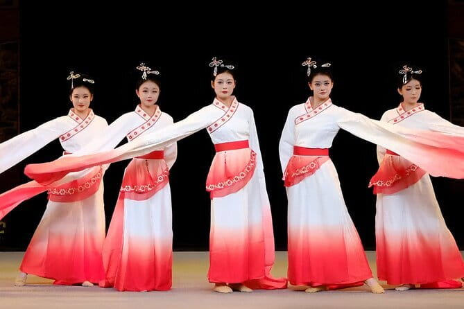 Jinjiang Theater:Eight-Face Changing-Legendary Sichuan Opera - What you are really seeing: Sichuan opera skills beyond face-changing