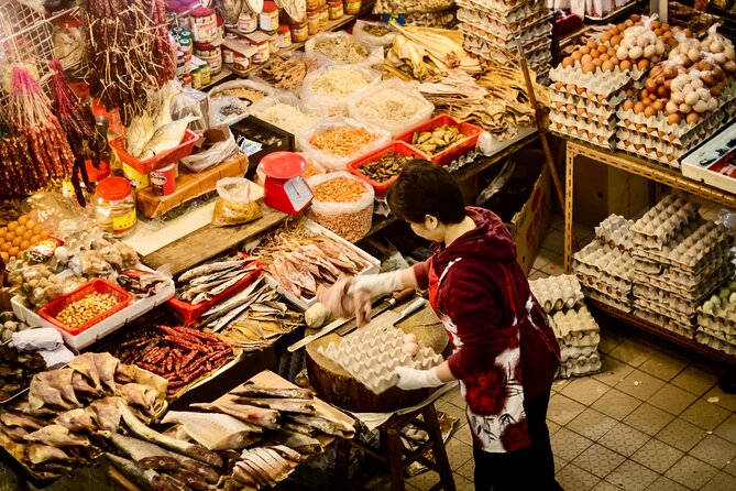 Kowloon Street Food Tour Private & Personalized with a Local - Where You Meet, and How the Night Moves