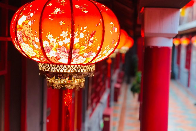 Lama Temple, Hutong and Silk & Pearl Market Private Day Tour - Hutong Walking with Guozijian and Wudaoying Hutong