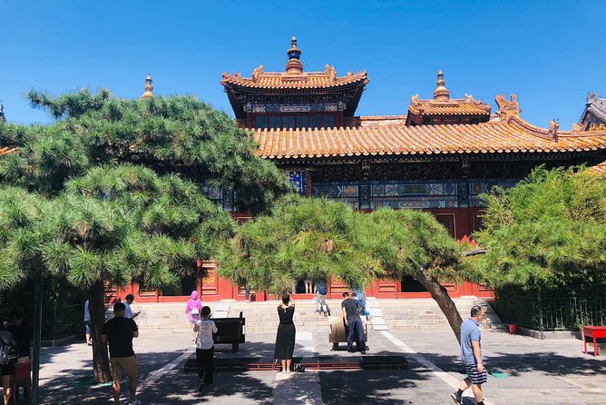 Lama Temple, Hutong and Silk & Pearl Market Private Day Tour - Pearl Market at Hongqiao: Accessories, Pearls, and Stalls Galore