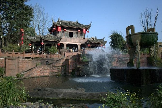Leshan Giant Buddha and Huanglongxi Ancient Town Day Trip - Your day timeline, and how the 8 to 10 hours tends to feel
