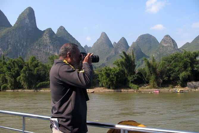 Li River Cruise and Yangshuo Private Day Tour from Guilin - Xingping Old Town around 1:00 pm, and how to time your camera
