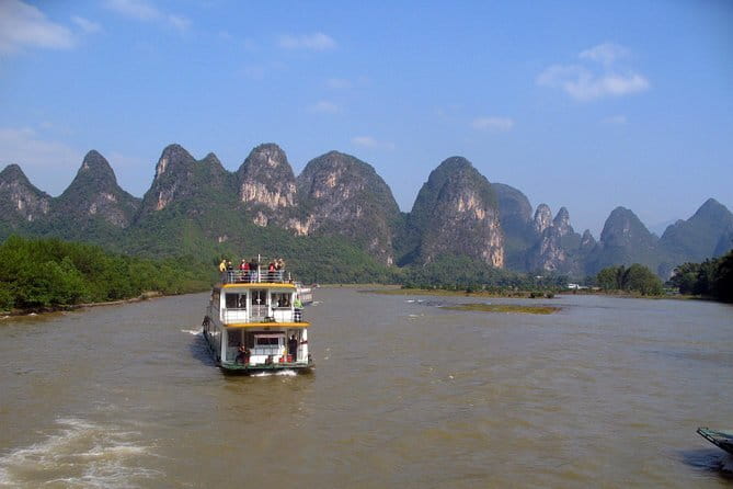 Li River Cruise and Yangshuo Private Day Tour from Guilin - The 4-hour Li River cruise: views plus onboard commentary