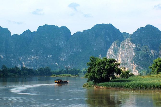 Li River Cruise ticket from Guilin to Yangshuo with pickup - The core experience: Li River views plus Yangshuo Old Town time
