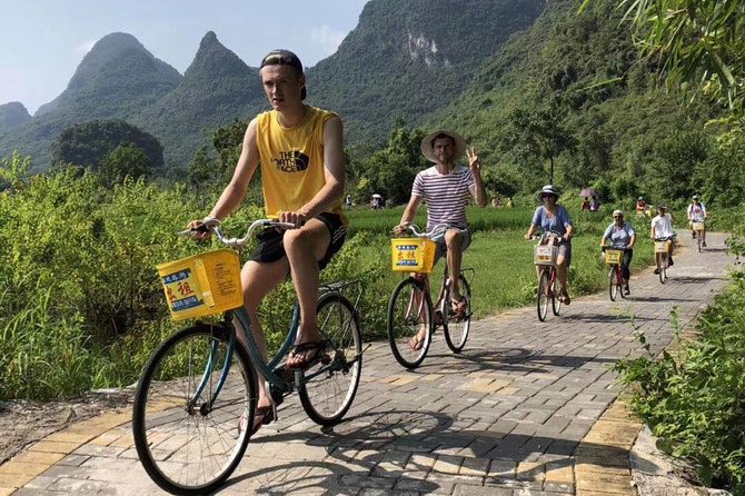 Li River Cruise with bamboo Rafting & Xianggong Hill Private Tour - Bamboo boat time on the Li River: Yangdi to Nine Horse pier