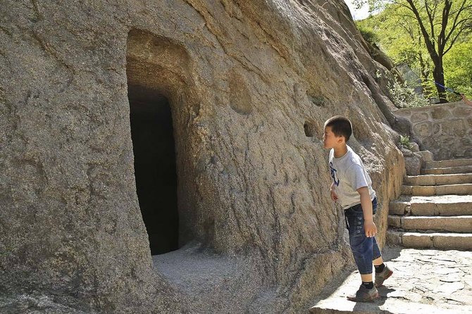 Longqing Gorge and Guyaju Caves Private Day Tour - How the Day Starts in Beijing: Pickup That Adjusts to You