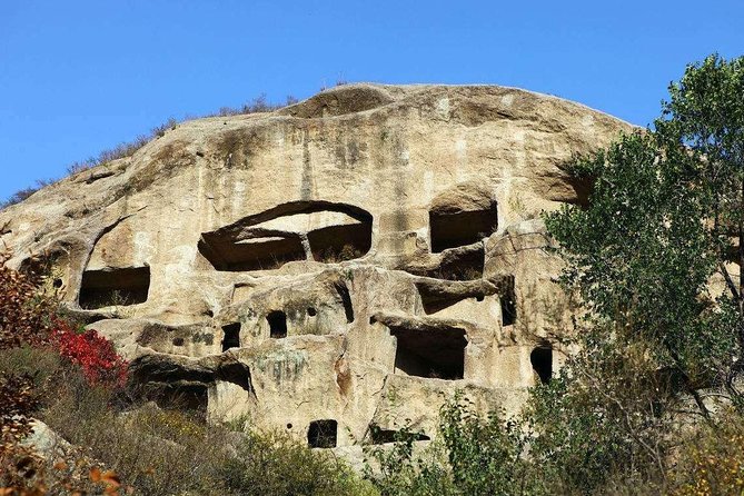 Longqing Gorge and Guyaju Caves Private Day Tour - Lunch Timing and the Big Choice: Eat Smart or Eat Convenient