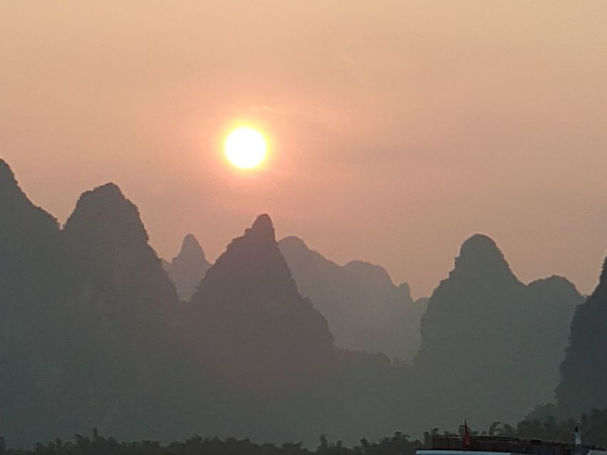 Luoyang: Day tour from Xian or LuoYang with tickets options - Planning your day around comfort, lunch timing, and walking reality